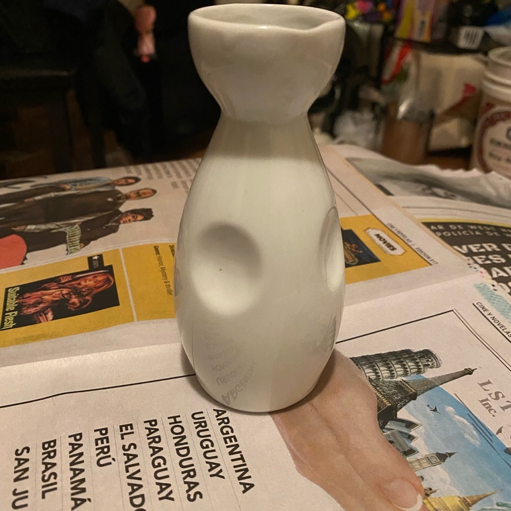 Personal serving size 7-5 onz sake serving pitcher /bottle/white